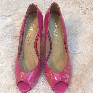 Coye  Nokes Pink Floral Patent Leather Pum…